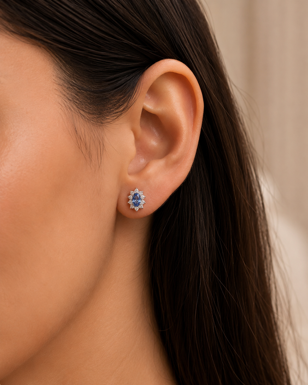 Aretes Zafiros Lady Di – Zafiros Azules Naturales con Diamantes en Oro Blanco 18k