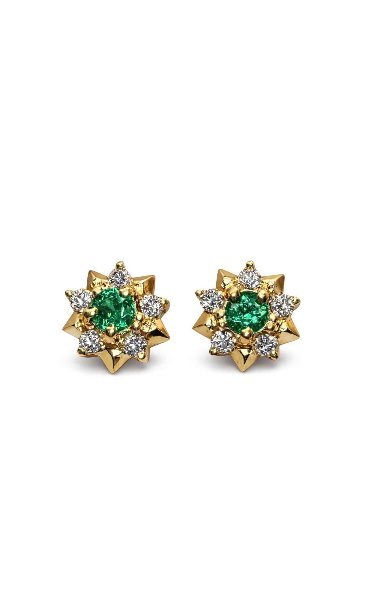 Studs Stellar – Esmeraldas Colombianas con Halo Estrella de Diamantes en Oro Amarillo 18k