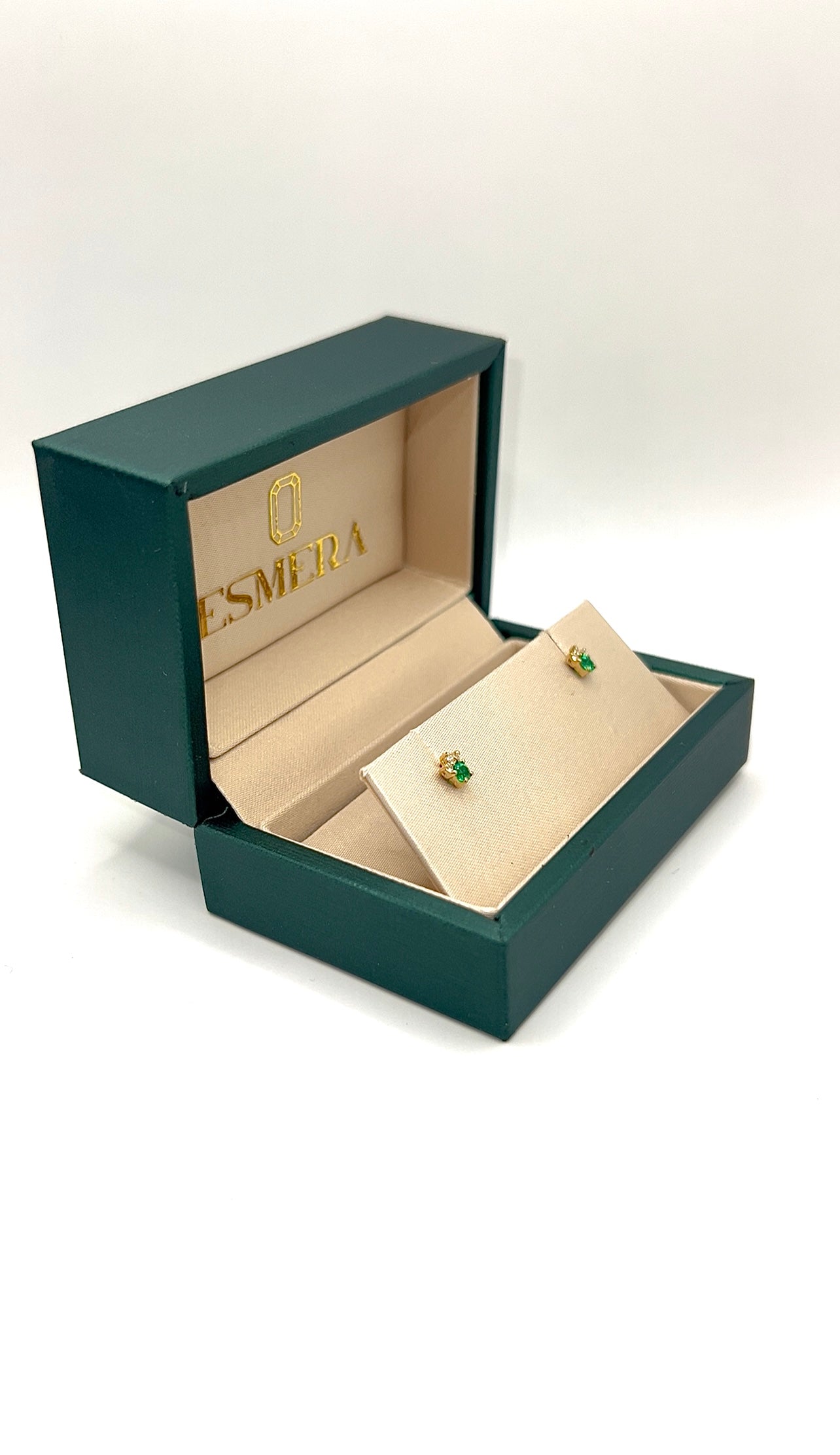 Studs Corona de Muzo – Esmeraldas Colombianas con Diamantes en Forma de Corona | Oro Amarillo 18k