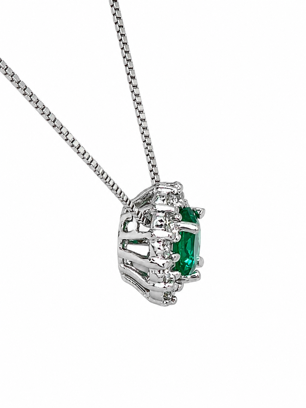 Dije Esmeralda Colombiana Ovalada con Halo de Diamantes – Mina Muzo 0.50 ct en Oro Blanco 18k