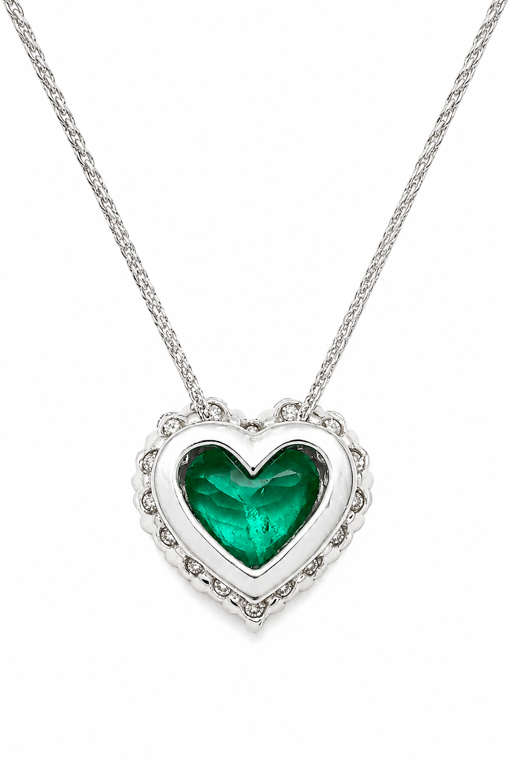 Dije Esmeralda Natural de Muzo - talla corazón con diamantes cluster
