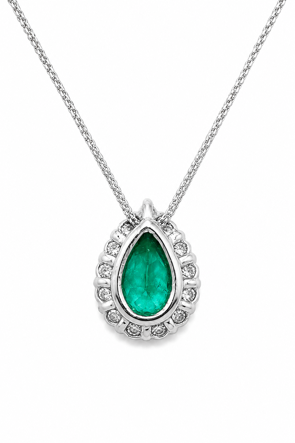Dije Esmeralda Muzo Gota - Cluster de diamantes naturales en oro blanco 18k