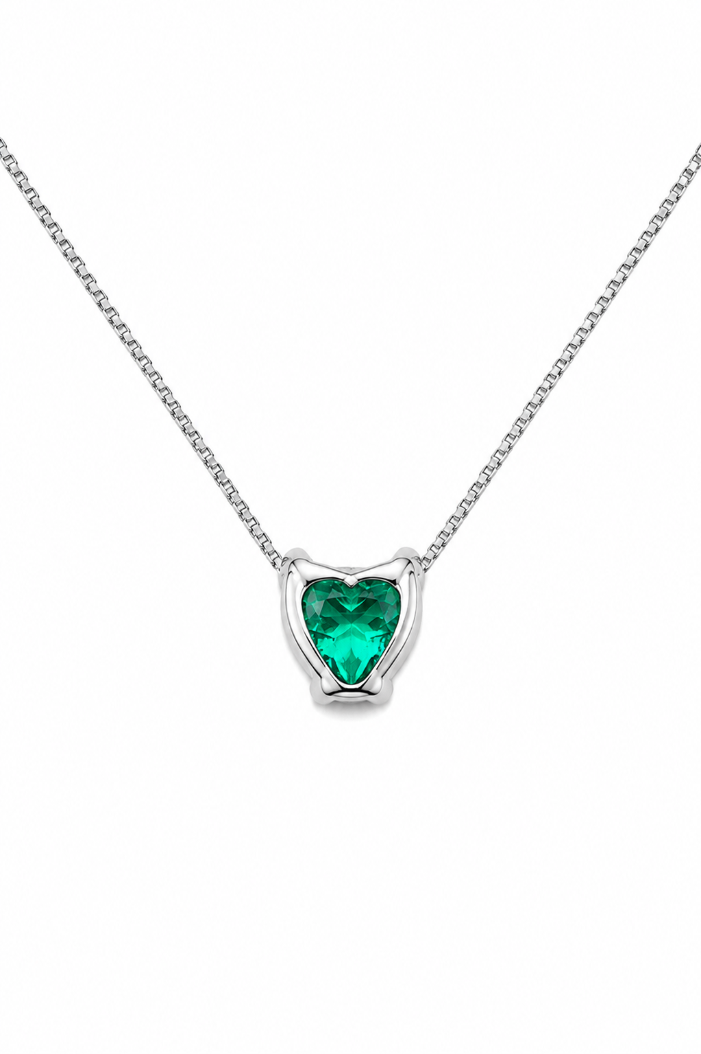 Dije Esmeralda Muzo mini corazón de alta calidad en oro blanco 18k