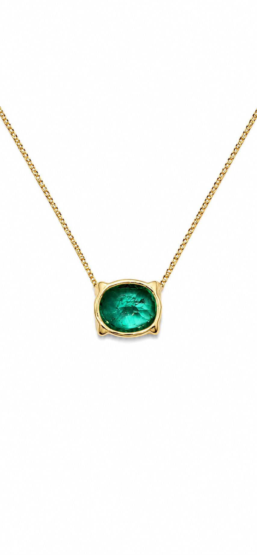 Dije Esmeralda Muzo Ovalada en oro amarillo 18k