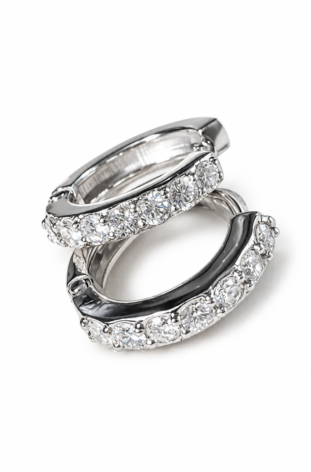 Minihoops de diamantes en oro blanco de 18k
