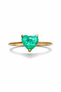 Anillo Corazón Munay – Esmeralda Colombiana Natural Talla Corazón en Oro Amarillo 18k