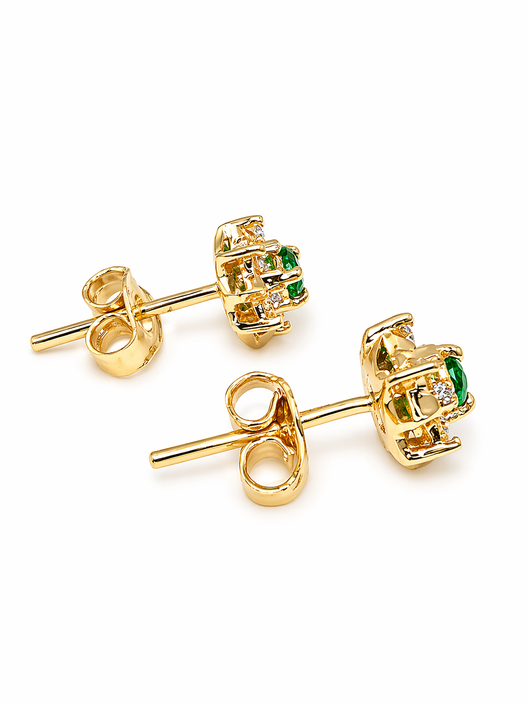 Studs Stellar – Esmeraldas Colombianas con Halo Estrella de Diamantes en Oro Amarillo 18k
