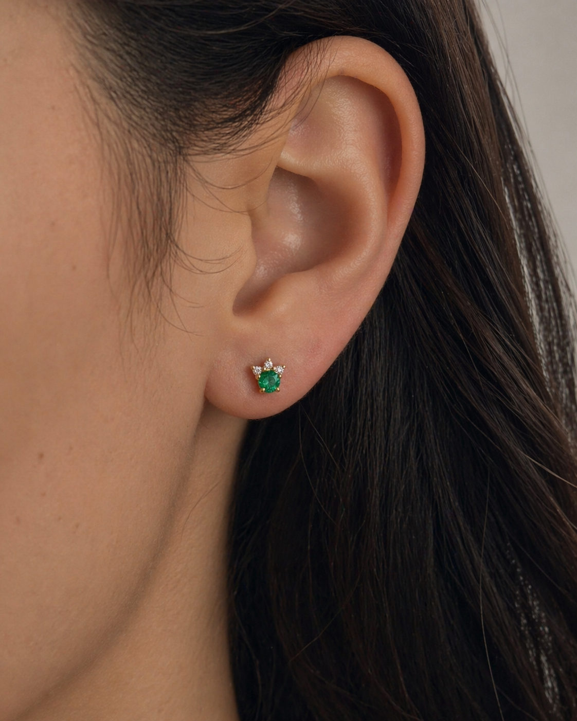 Studs Corona de Muzo – Esmeraldas Colombianas con Diamantes en Forma de Corona | Oro Amarillo 18k