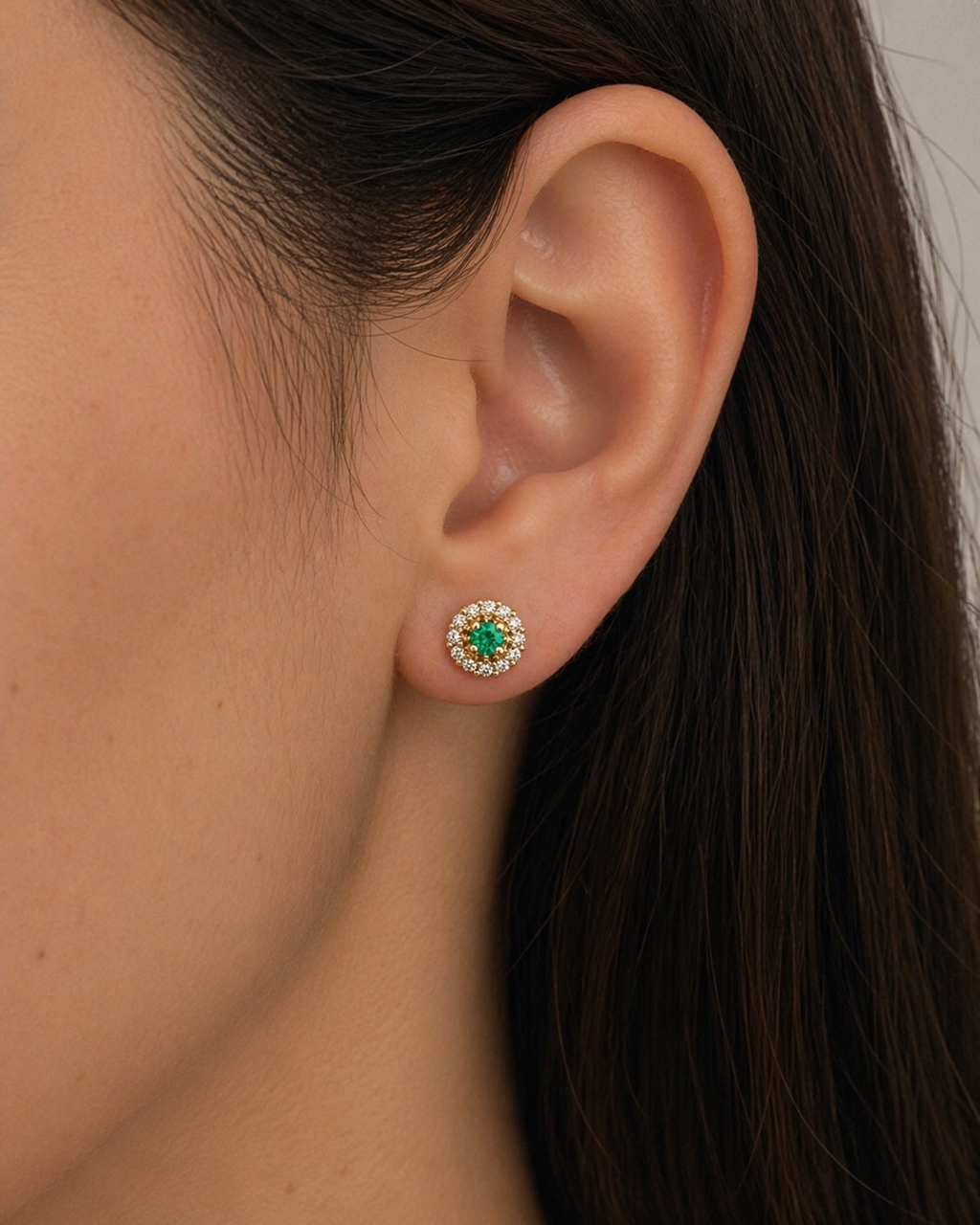 Studs Jackets Muzo Imperial – Esmeraldas Colombianas con Halo de Diamantes Desmontable en Oro Amarillo 18k