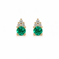 Aretes Muzo Real – Esmeraldas Colombianas con Triángulo de Diamantes en Oro Amarillo 18k