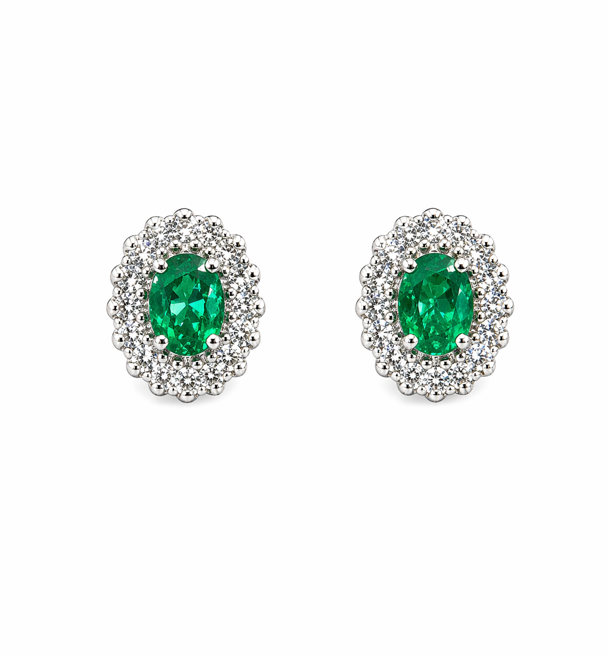 Aretes Muzo Royale – Esmeraldas Colombianas Naturales Ovaladas con Halo de Diamantes en Oro Blanco 18k
