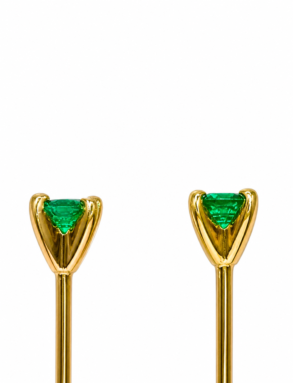 Aretes Esmeraldas Redondas 3 mm – Esmeraldas Colombianas Naturales Mina Muzo en Oro Amarillo 18k