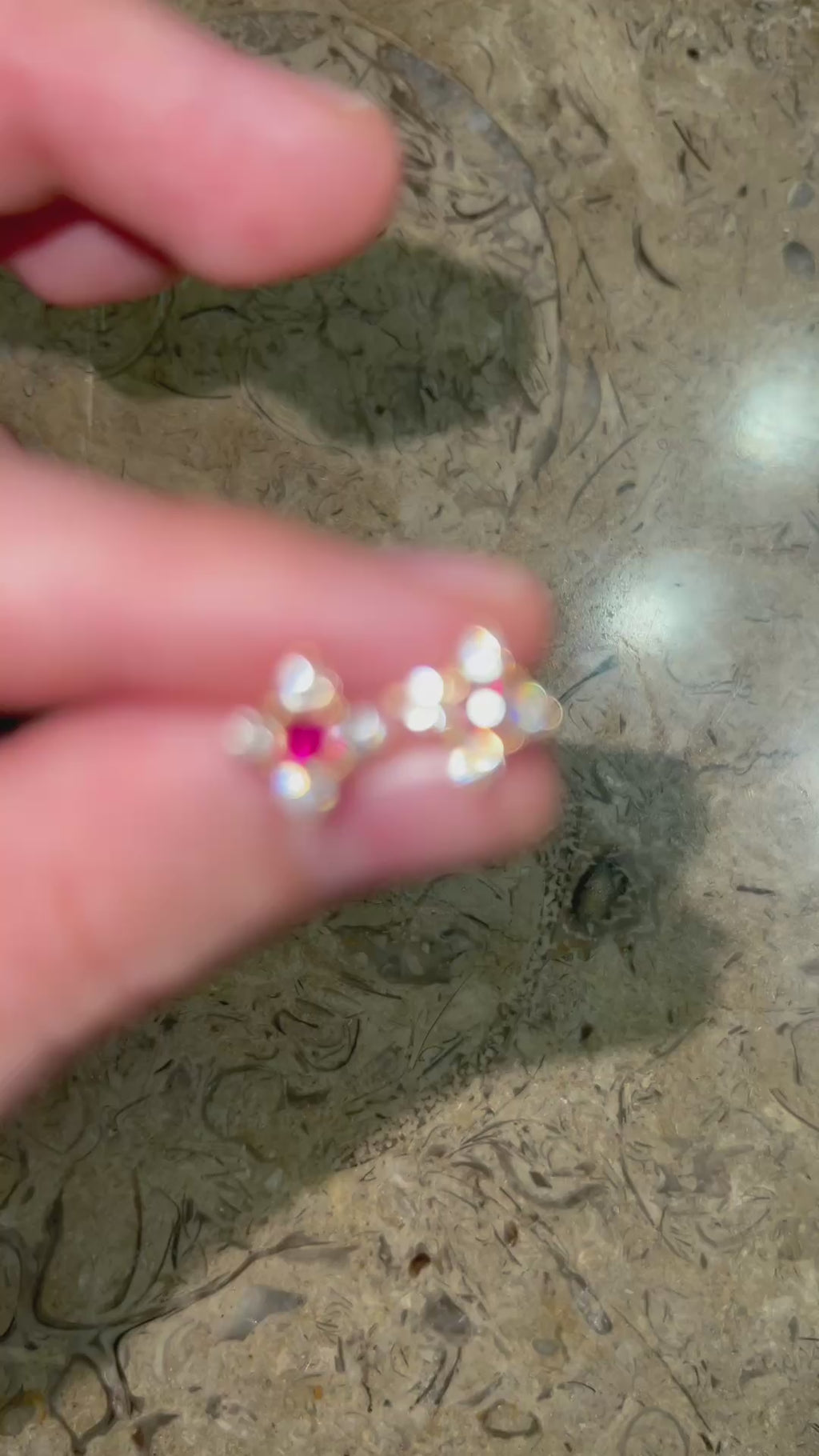 Aretes Stellar Rubí – Rubíes Naturales con Halo Estrella de Diamantes en Oro Amarillo 18k